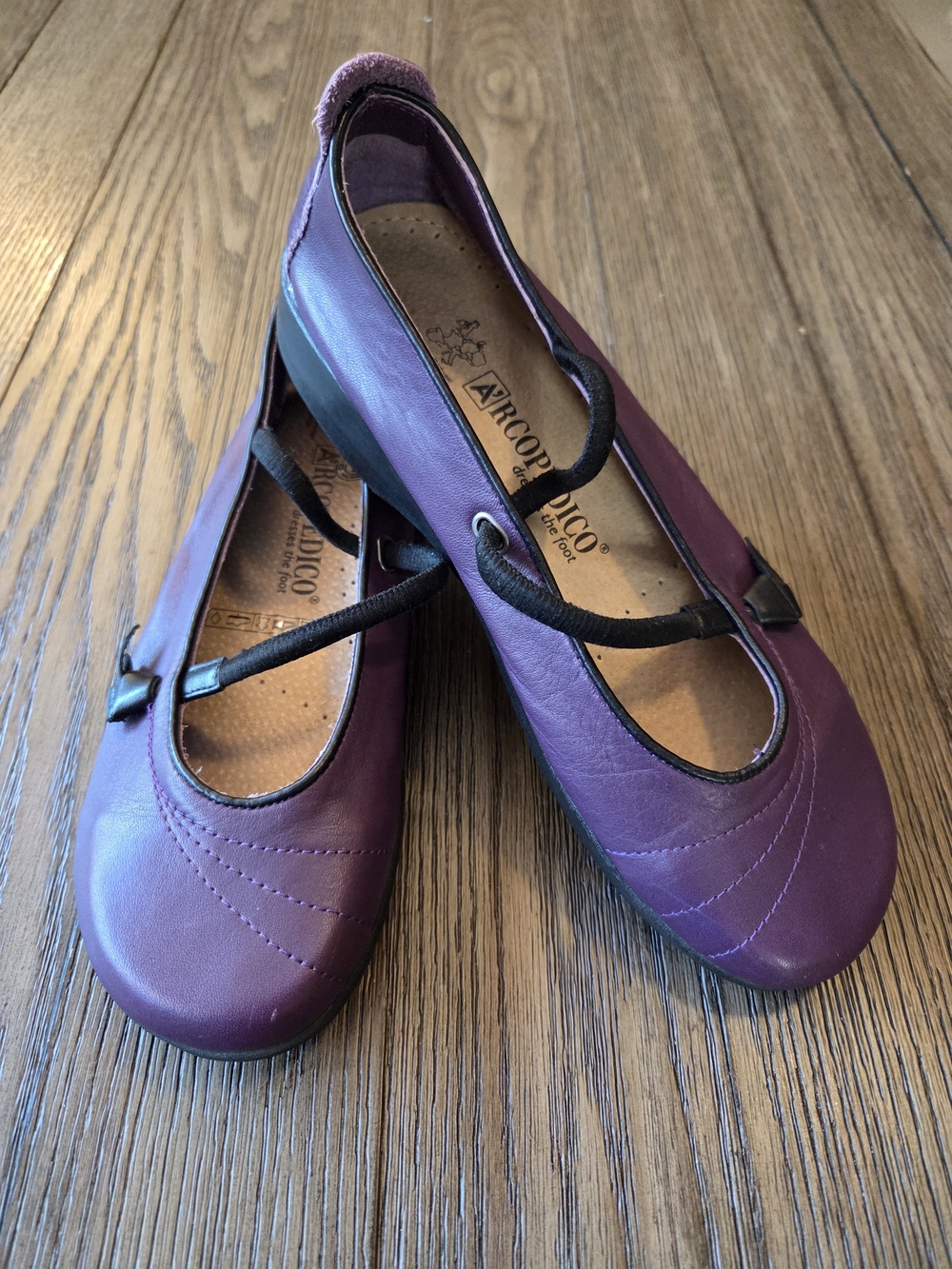 Arcopedico Purple Leather Mary Jane Comfort Flats - Excellent Condition